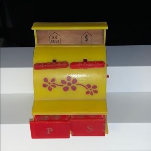 Vintage plastic cash register salt and pepper set